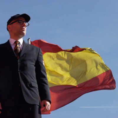 049-agent-MARCOS_infront_of_the_Spanish_flag.jpg