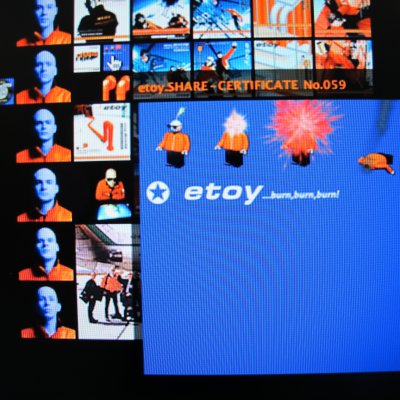 2011-etoy-wien-metamart-37.jpg