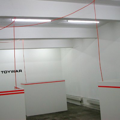 001-Kunsthalle_St-_Gallen_Toywar.jpg